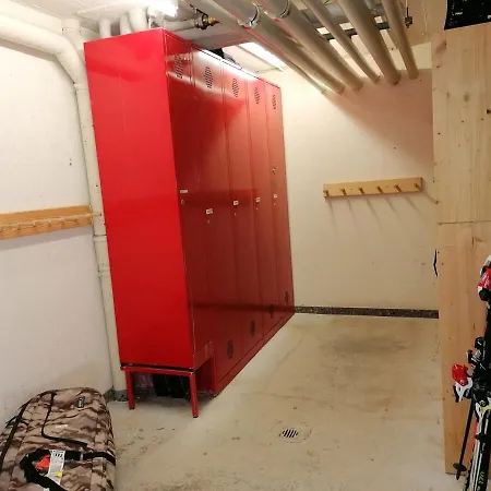 Great With Visual Contact To Alpin Express *